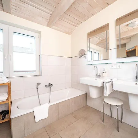 Pharisaer 18 - Nordsee-ferienhaus Mit Sauna & Kamin * Dagebüll